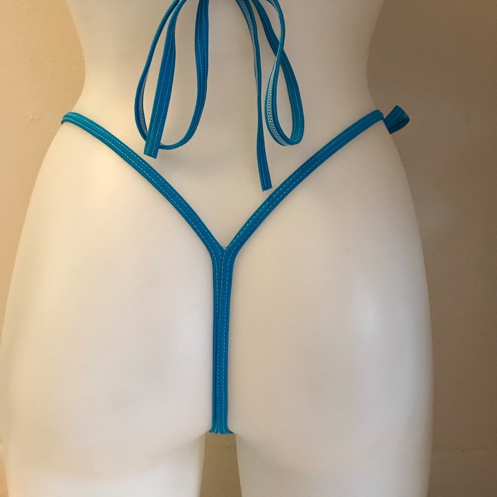 Bikini - Picture 6 of 7